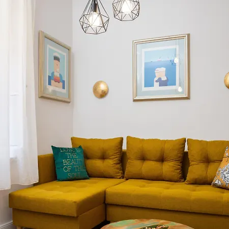 Apartman Luxury With Patio In The Heart Of *