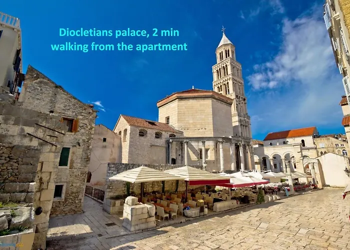 Luxury With Patio In The Heart Of Appartement