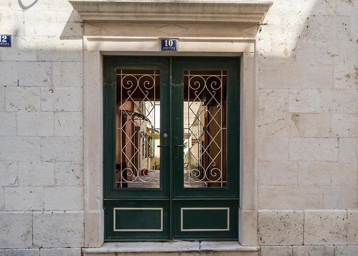 Appartement Luxury With Patio In The Heart Of *