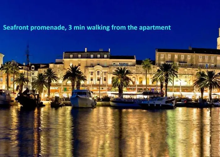 Luxury With Patio In The Heart Of Appartamento *